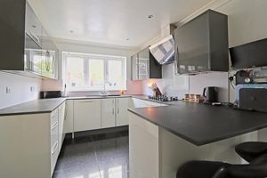 Kitchen- click for photo gallery